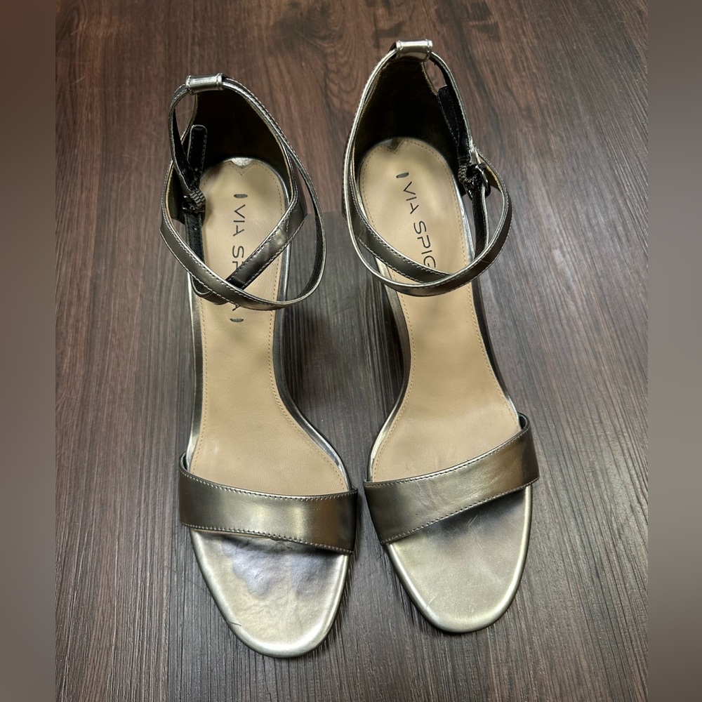 Via Spiga Leesa metallic pump